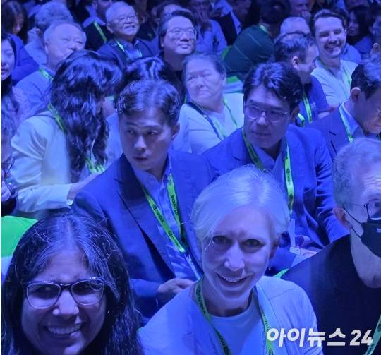 곽노정 sk하이닉스 사장이 1일 타이베이 뮤직센터에서 열린 젠슨 황 엔비디아 CEO의 기조 연설을 듣고 있다. [사진=황세웅 기자]