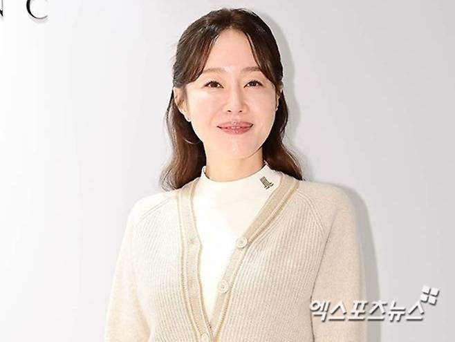 배우 엄지원
