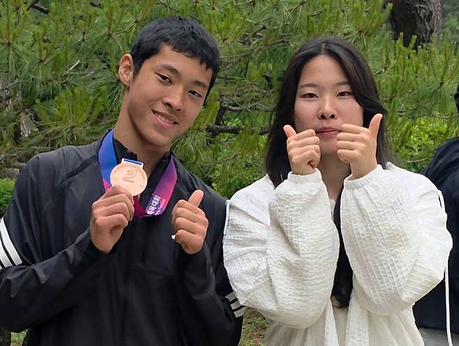 이하랑(왼쪽) 선수와 누나 이새봄 선수 [인제군 제공. 재판매 및 DB 금지]