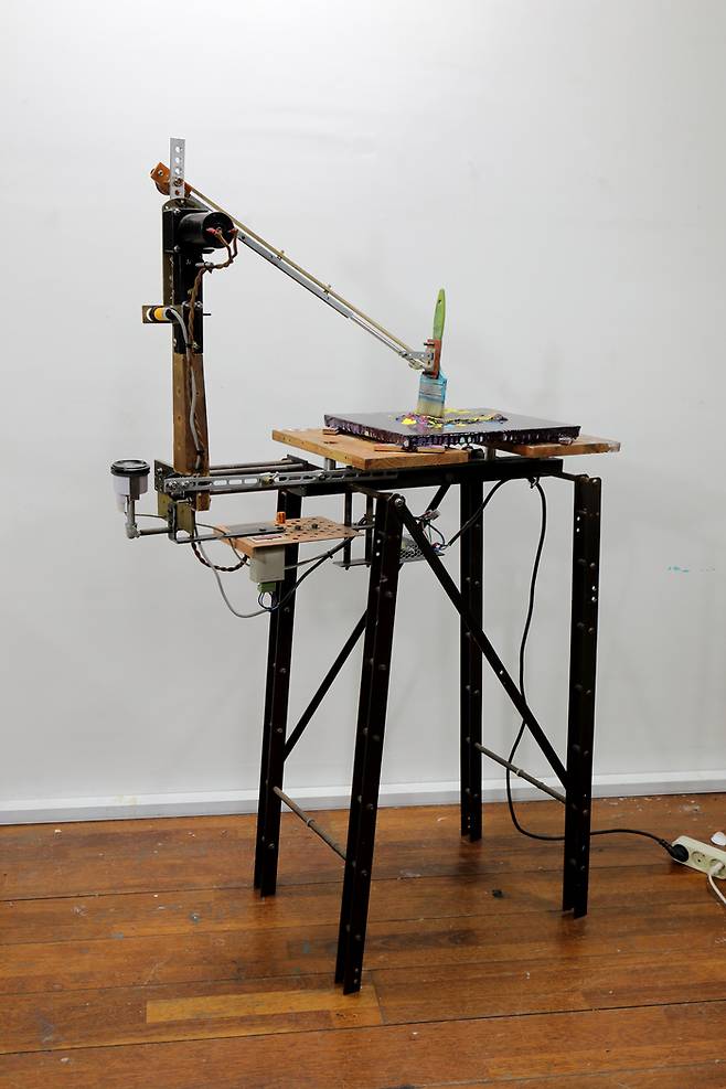 한진수, 〈그림형성기 #1(Painting Formation Machine #1)〉, 2014. <아트센터 나비>