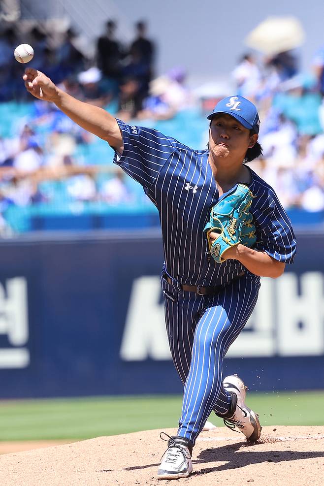 삼성 양창섭이 31일 대구삼성라이온즈파크에서 열린 2026 KBO리그 정규시즌 두산전에 선발 등판해 역투하고 있다. 사진 | 삼성 라이온즈