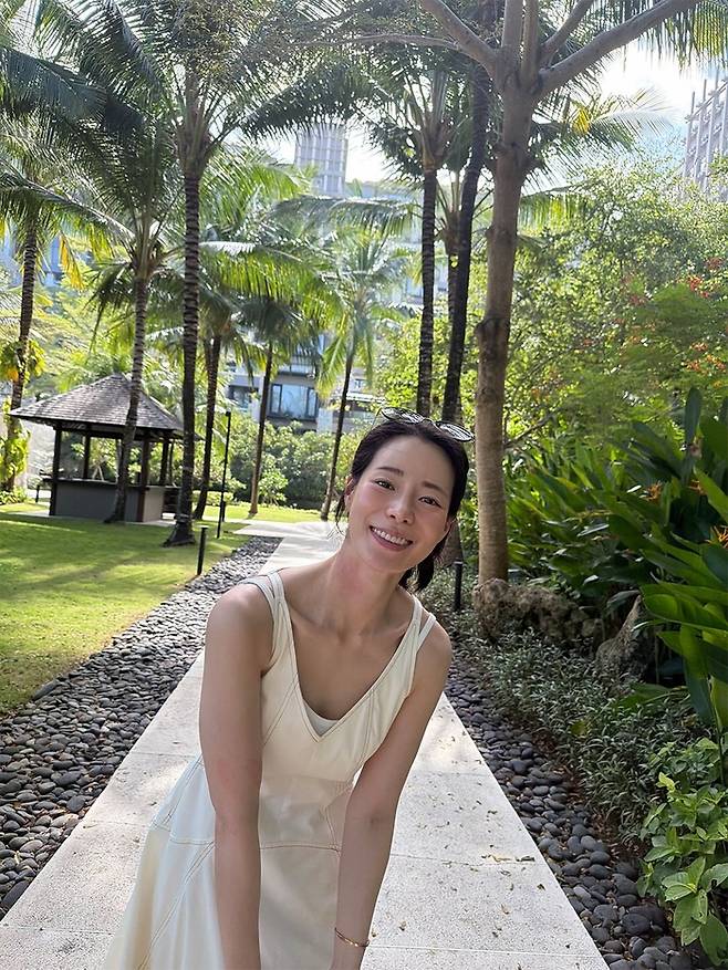 Actress Lim Ji-yeon shared an update from Bali, Indonesia.On March 3, the actress posted several photos on her social media with the short caption, Bali.The actress recently shot a photo shoot for a fashion magazine in Bali.In the photos, the actress shows off her natural beauty in Balis exotic resorts and outdoor pools.The actress wears a variety of outfits, from colorful swimwear to relaxed vacation styling, and is all smiles. In particular, she is seen relaxing in a place with a view of the blue sea and an aquarium.Meanwhile, Lim Ji Yeon is currently acting in the SBS Friday drama Wonderful New World, playing the role of unknown actress Shin Seo Ri.