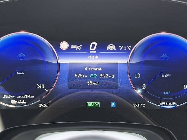 [서울=뉴시스] 김민성 기자 = '메르세데스-마이바흐 EQS 680 SUV'를 타고 서울~부산 편도 525㎞를 달린 후 전비 모습. kWh 당 4.7㎞ 수준의 연비를 보여준다. kms@newsis.com. *재판매 및 DB 금지