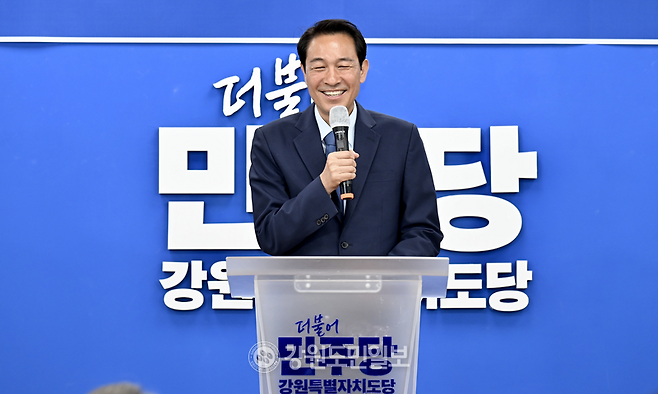 ▲ 우상호 강원도지사 당선인은 4일 더불어민주당 강원도당에서 선거대책위원회 해단식을 진행했다. 방도겸 기자