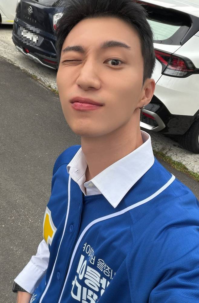 /사진=프롬트웬티 인스타그램 캡처