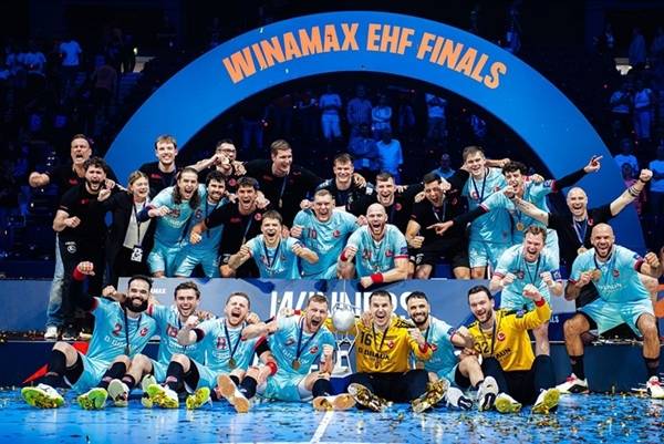 사진 2025/26 EHF 남자 핸드볼 유러피언리그 우승을 차지한 멜중겐 선수들, 사진 출처=멜중겐