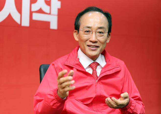 인터뷰하는 추경호 [연합뉴스 자료 사진]