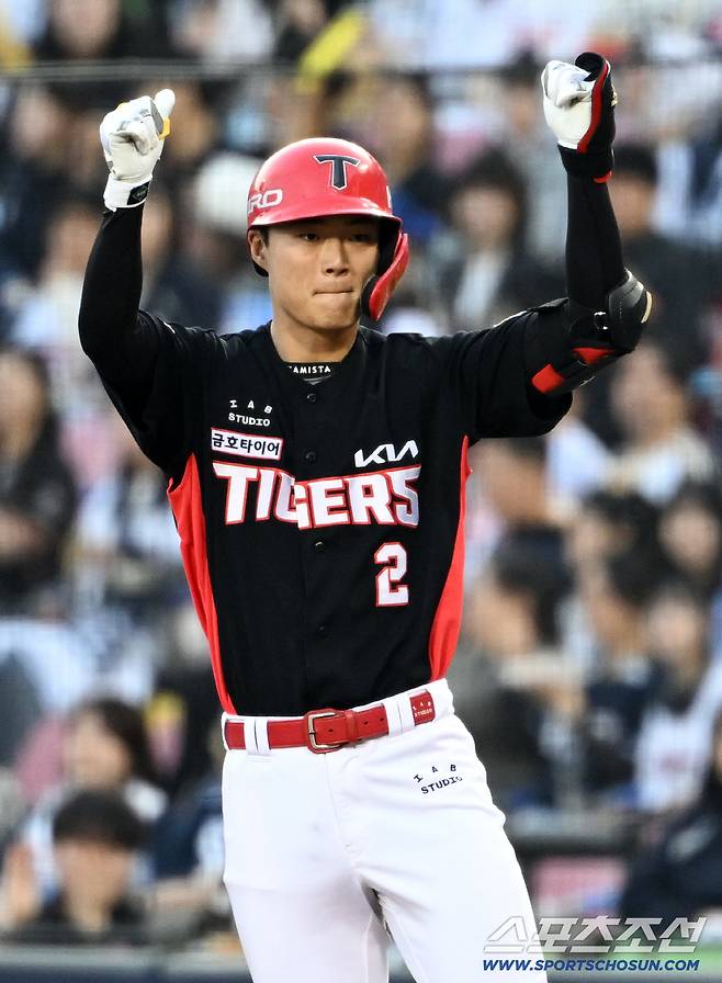 KIA 박민이 안타를 날린 뒤 환호하고 있다. 잠실=박재만 기자 pjm@sportschosun.com/2026.04.17/
