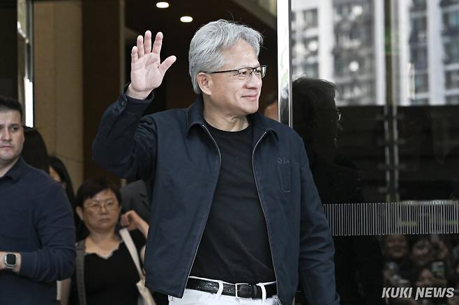 젠슨 황 엔비디아 CEO가 5일 오후 한국을 찾았다. 남동균 기자