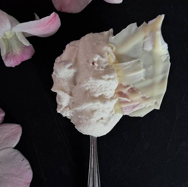 지드래곤의 냉장고 속에서도 발견되며 화제가 되었던 젤라또 맛집 ‘코타티 해방촌’. 인스타그램 @gelateria.cotati