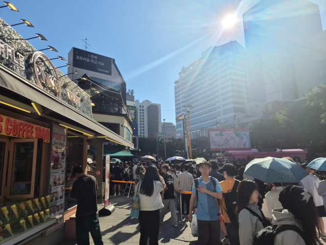 젠슨 황 엔비디아 CEO가 방문하기로 알려진 음식점 인근 카페와 식당 앞에도 통제가 이뤄졌다. 임주희 기자