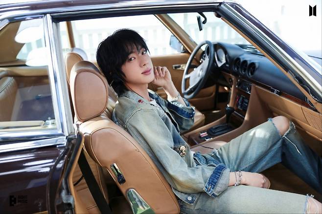 방탄소년단 진, 日서도 K팝 대표 주자 우뚝! '빌보드 재팬 2026 상반기 결산' 핫100·아티스트100 K팝 솔로 1위·유일