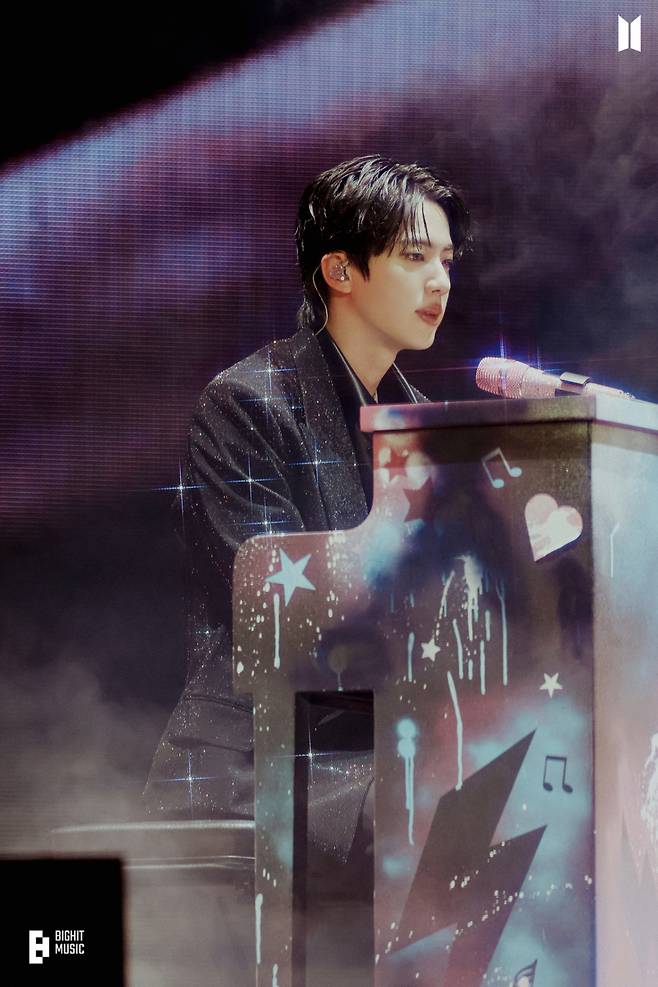 방탄소년단 진, 日서도 K팝 대표 주자 우뚝! '빌보드 재팬 2026 상반기 결산' 핫100·아티스트100 K팝 솔로 1위·유일