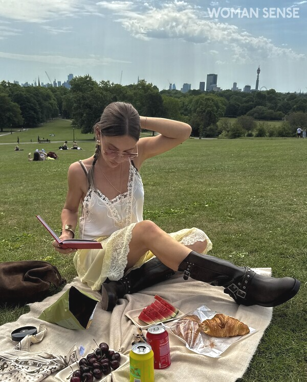 @whatgigiwears