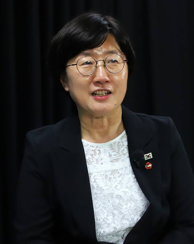 [제주의소리]와 당선인 인터뷰를 갖고 있는 고의숙 제주도교육감 당선인. ⓒ제주의소리