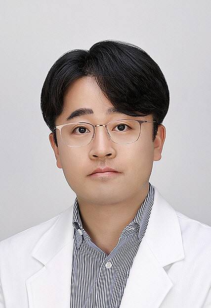 선운탑내과 소화기내과 정아론 원장. 선운탑내과 제공