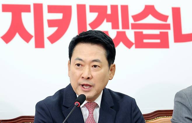 장동혁 대표, 최고위 모두발언   (서울=연합뉴스) 이동해 기자 = 국민의힘 장동혁 대표가 8일 국회에서 열린 최고위원회의에서 발언하고 있다. 2026.6.8   eastsea@yna.co.kr (끝)  〈저작권자(c) 연합뉴스, 무단 전재-재배포, AI 학습 및 활용 금지〉