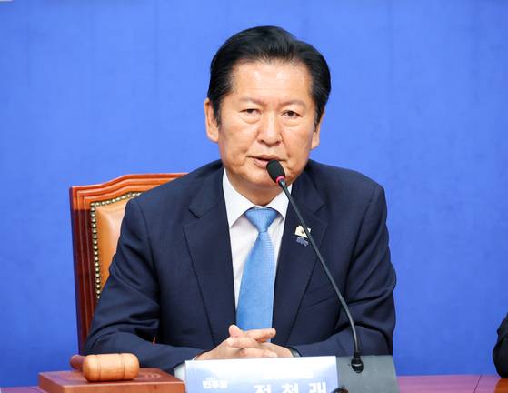 청래 더불어민주당 정총괄상임선거대책위원장이 6·3 지방선거일인 3일 국회에서 열린 마지막 중앙선거대책위원회의에서 발언하고 있다. 〈사진=연합뉴스〉