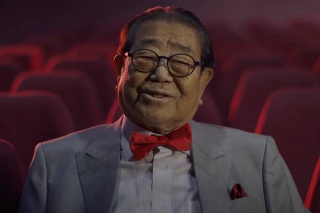 다큐멘터리 ‘송해 1927’에 출연한 송해. 6·25 전쟁 중 월남한 그는 육군 통신병으로 남한 생활을 본격적으로 시작했다. /스튜디오디에이치엘
