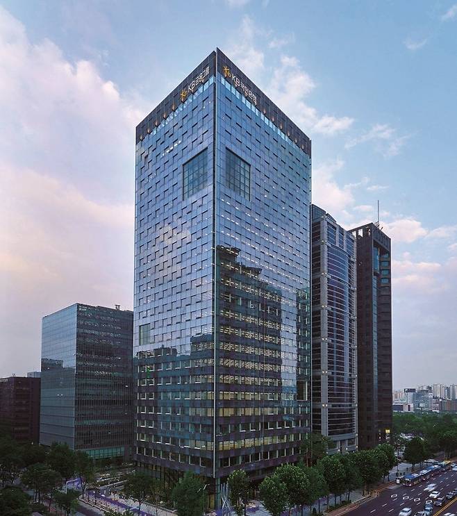 KB금융지주 서울 여의도 사옥 전경./KB금융 제공