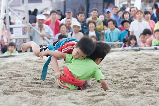 강릉단오제 씨름경연, 어린이 부문