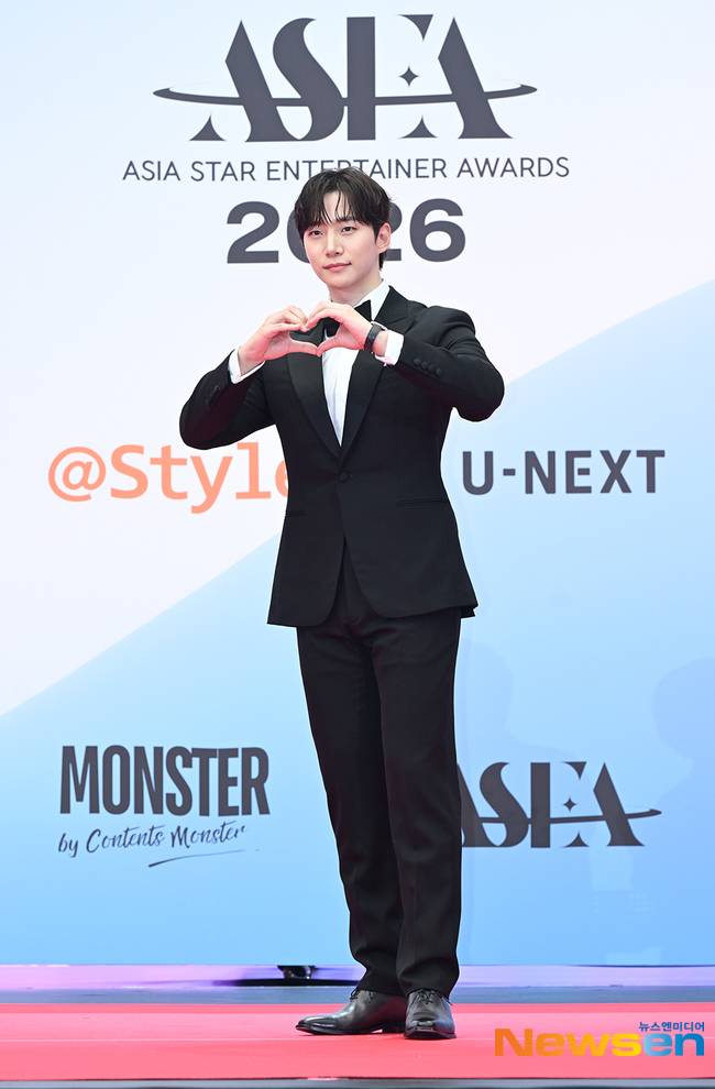 뉴스엔 DB 이준호