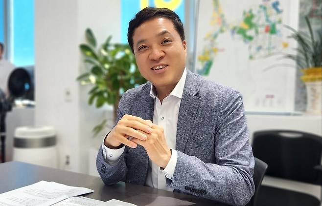 ▲ 박태희 민선 9기 양주시장직 인수위원장이 10일 인천일보와의 인터뷰에서 "논공행상식 인사를 철저히 배제하고, 시민들이 피부로 체감할 수 있는 실무·전문가 중심의 인수위를 운영하겠다"며 향후 시정 설계 방향을 설명하고 있다. /이광덕 기자 kdlee@incheonilbo.com