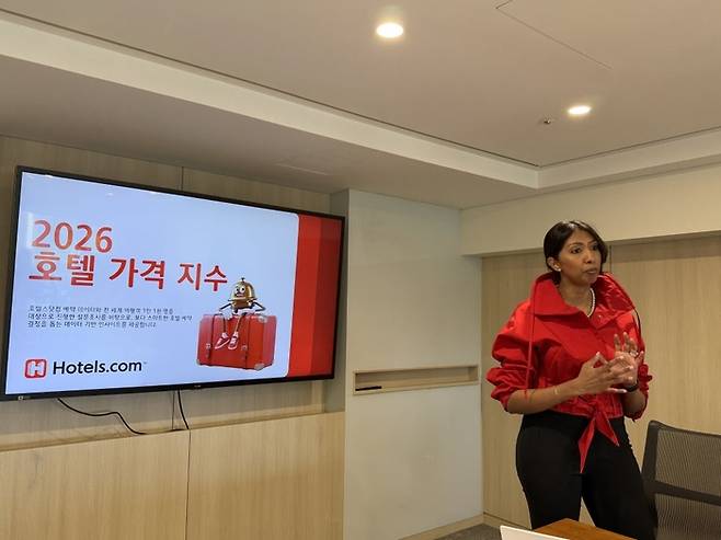 지난 9일 간담회에서 설명하고 있는 라비니아 라자람 익스피디아 그룹 아시아 지역 PR 총괄 / 사진=권효정 여행+ 기자