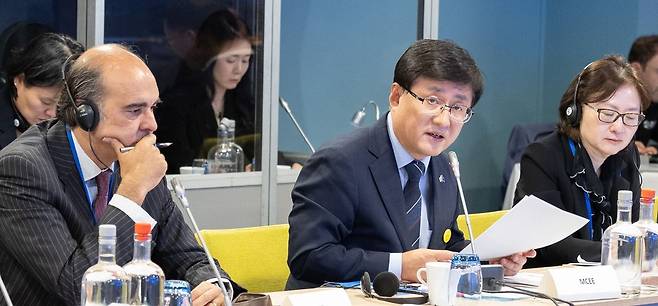 김성환 기후에너지환경부 장관이 10일(현지시간) 벨기에 브뤼셀에서 열린 한-EU 에너지 전환 상생협력 포럼에 인사말을 하고 있다. [기후에너지환경부 제공]