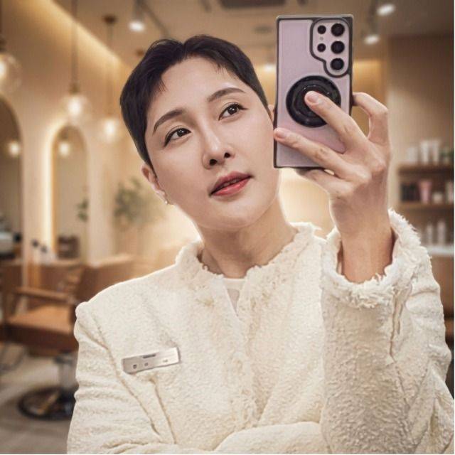 김기수의 근황이 뒤늦게 알려지며 관심을 끌고 있다. / 김기수 미용실 이미지 캡처