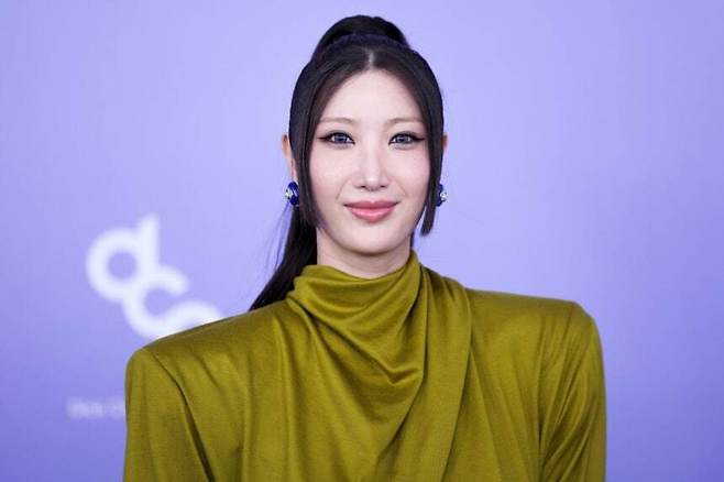 한국계 미국인인 가수 겸 작곡가 이재(EJAE). EPA연합