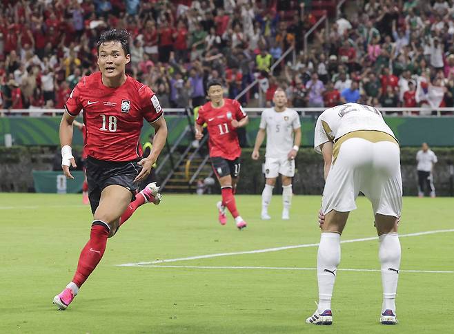 오현규가 12일(한국시간) 멕시코 에스타디오 과달라하라에서 열린 2026 북중미 월드컵 A조 1차전 체코와의 경기에서 역전골을 넣은 뒤 환호하고 있다. <연합뉴스>