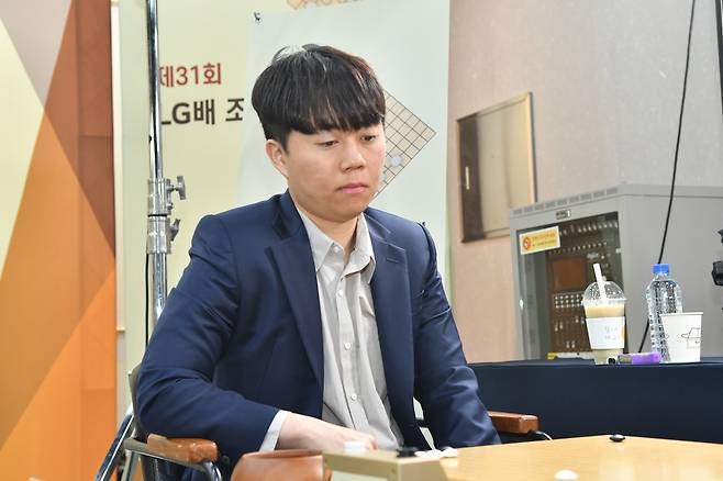 신민준 9단이 LG배에서 통산 세 번째 우승이자 사상 첫 2연패에 도전한다. [한국기원 제공. 재판매 및 DB 금지]