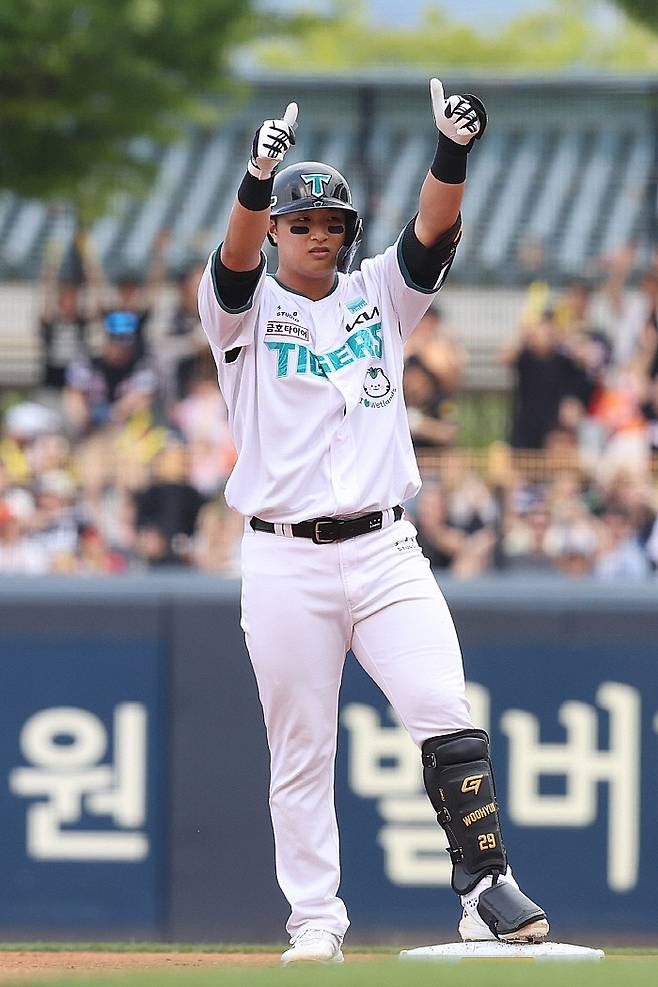 1타점 2루타를 성공시킨 변우혁. KIA구단 제공