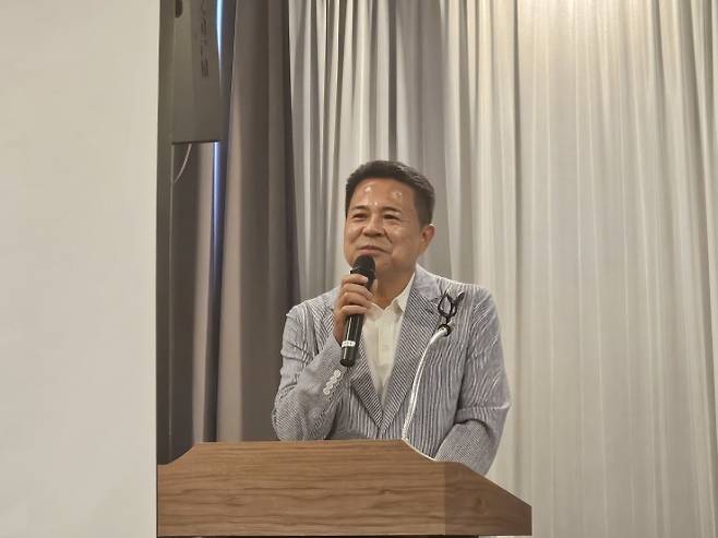 기순도 (사)전남뿌리기업협회 회장이 환영사를 하고 있다.
