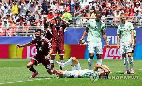 ▲ 경기 종료 직전 극적인 결승골을 터트린 카타르 부알람 후히 [로이터=연합뉴스]