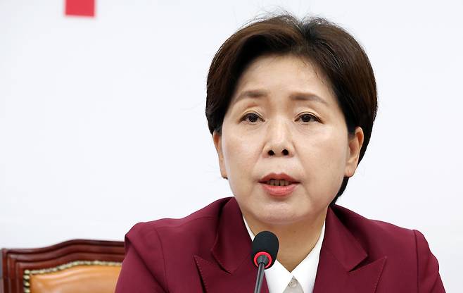 국민의힘 양향자 최고위원이 15일 국회에서 열린 최고위원회의에서 지도부 총사퇴를 제안하고 있다./ 연합뉴스
