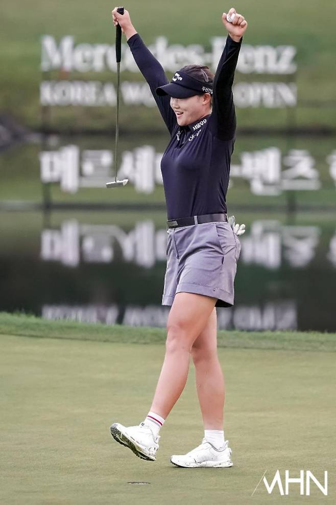 우승 확정 순간 기뻐하는 김민솔