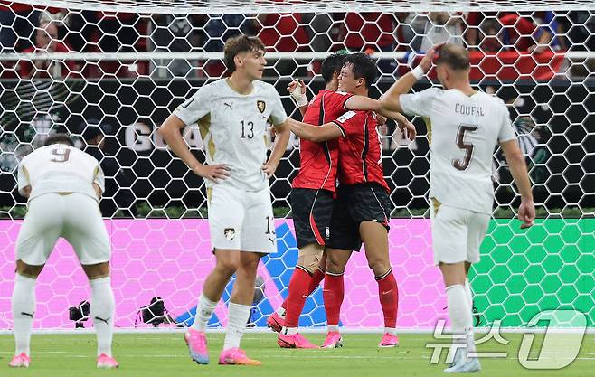 체코를 상대로 승리를 챙긴 한국 축구대표팀.  ⓒ 뉴스1 박지혜 기자