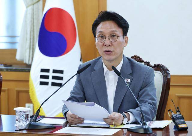 15일 김민석 국무총리가 정부서울청사에서 열린 제3차 국토공간 대전환 범정부 추진협의회에서 발언하고 있다. 연합뉴스