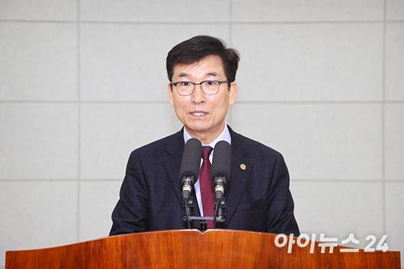 윤건영 충북교육감. [사진=아이뉴스24 DB]
