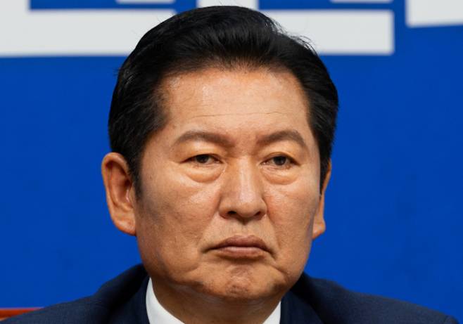 정청래 더불어민주당 대표가 15일 서울 여의도 국회에서 열린 최고위원회의에서 생각에 잠겨 있다. / 사진=뉴스1