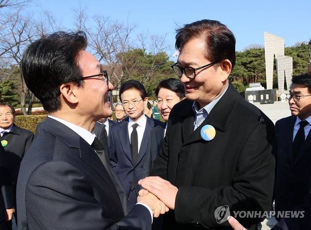 김민석 총리와 송영길 의원  [연합뉴스 자료사진]