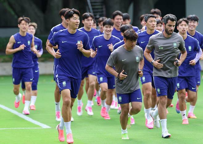 2026 북중미 월드컵에 출전한 한국 축구 국가대표팀 손흥민 등 선수들이 17일(현지시간) 오후 멕시코 과달라하라 인근 사포판의 치바스 바예 베르데에서 훈련을 하고 있다. 사진=연합뉴스
