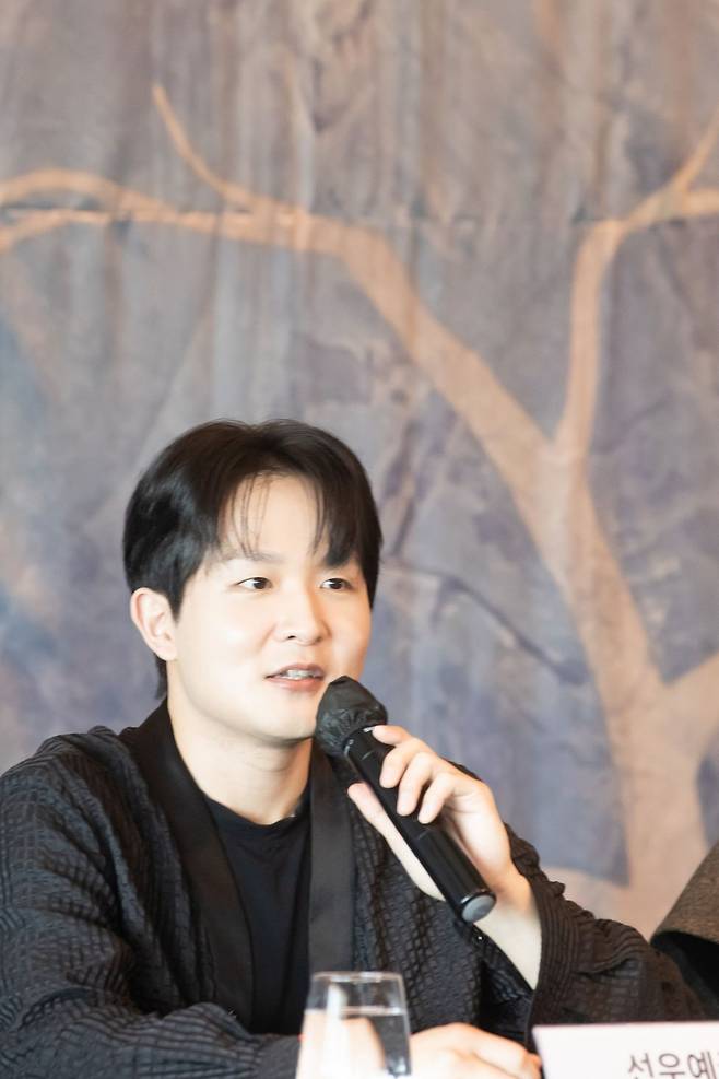 피아니스트 선우예권이 18일 서울 용산구 그랜드하얏트 서울 호텔에서 열린 ‘2026 여름에 듣는 겨울 나그네’ 기자간담회에서 인사말을 하고 있다. (c)c)한세예스24문화재단
