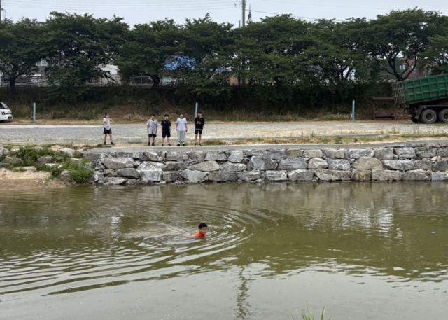 사고가 발생한 충남 해미면 해미천. 연합뉴스