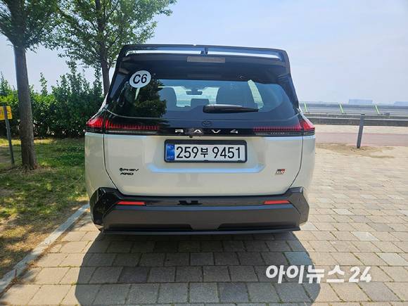 토요타 올 뉴 RAV4 PHEV 후면부 [사진=설재윤 기자]