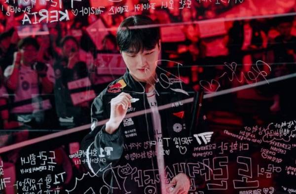 T1 원거리 딜러 '페이즈' 김수환 /LCK 제공