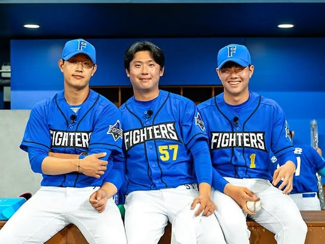 불꽃야구 시절 환하게 웃고 있는 박준영(오른쪽). 박준영 SNS 캡처