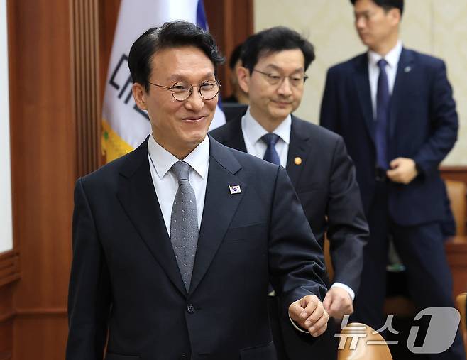 김민석 국무총리와 윤창렬 국무조정실장. 2025.11.24 ⓒ 뉴스1 임세영 기자